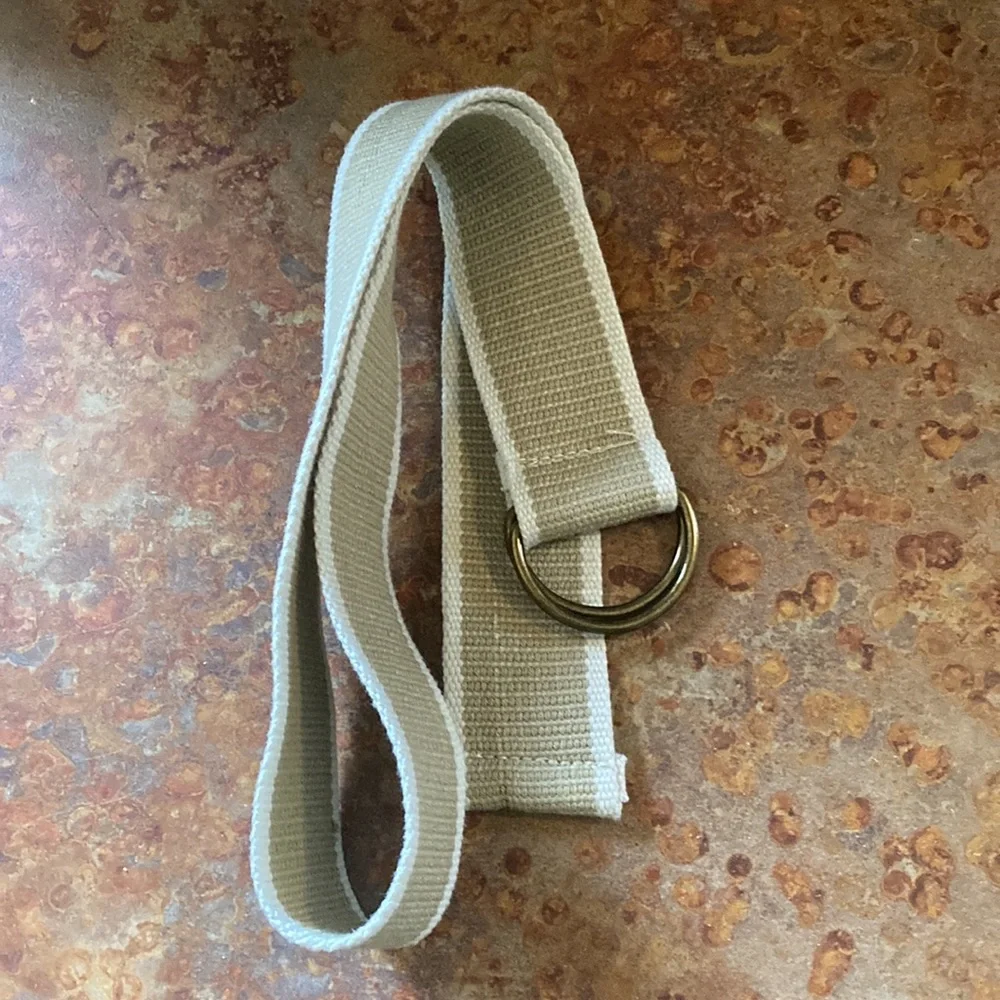 Kids tan and white webbing belt